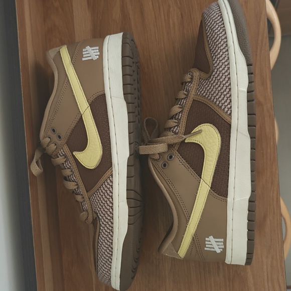 Nike x Undefeated Dunk Low SP Canteen size 9 - Picture 2 of 8